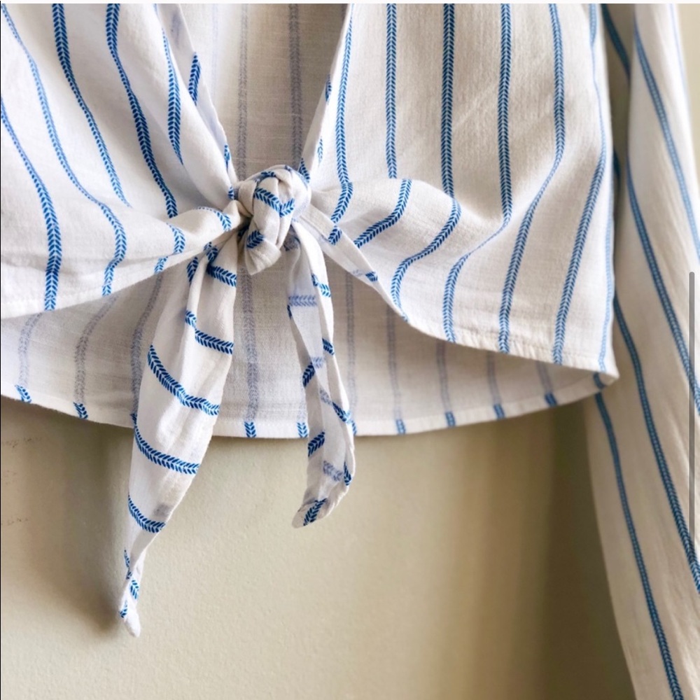 Urban Outfitters Tie Front Striped Crop Top NWT - Picture 3 of 5